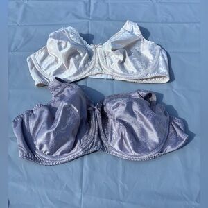 Playtex Women’s Bra Lace Underwired Push Up Sz 38C Cream And Gray Color Lot of 2